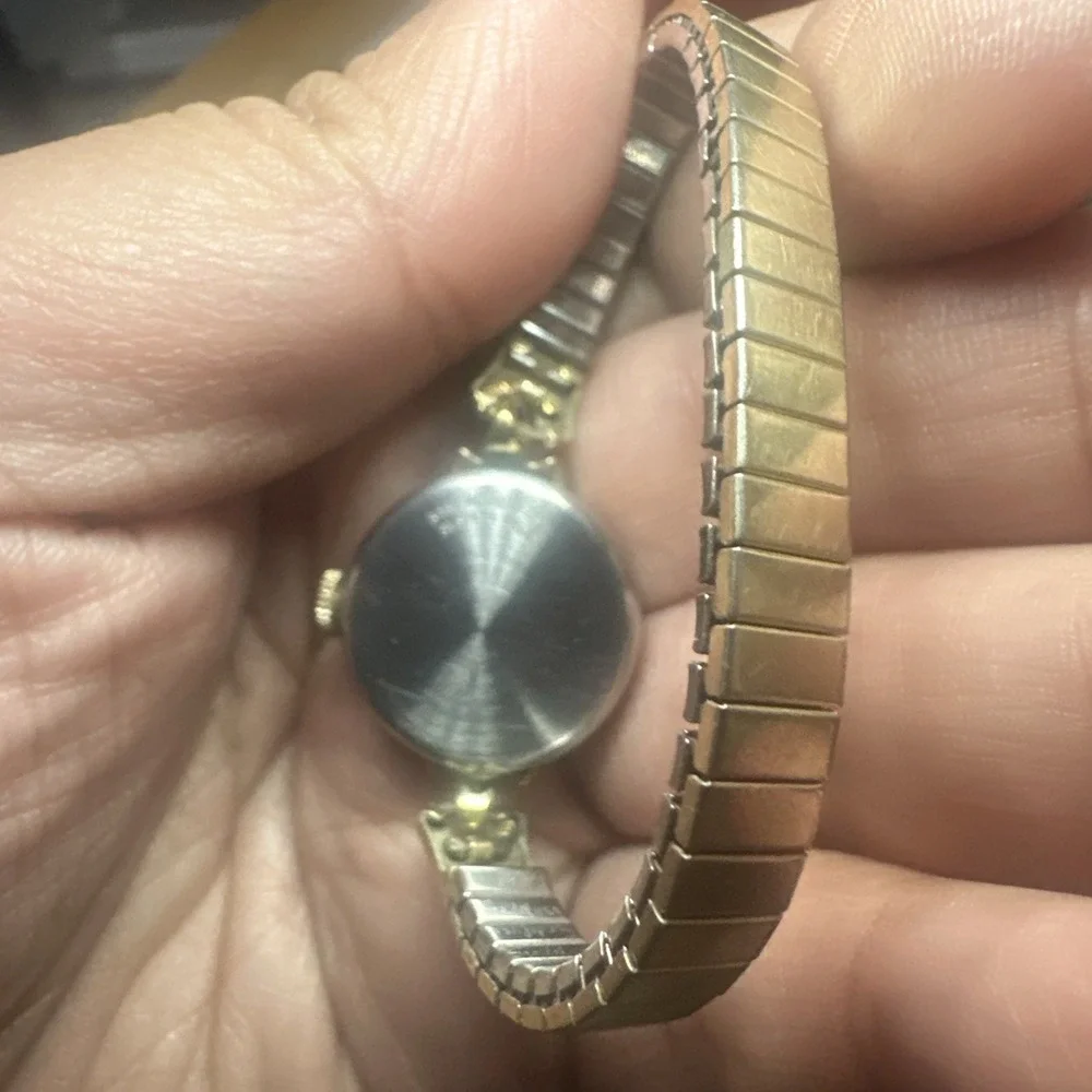 Vintage‎ Jubilee 17 JEWEL Manual Wind Green Dial 20mm Ladies Watch For Repair